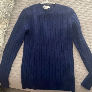 Womens vineyard vines navy sweater. Worn once .